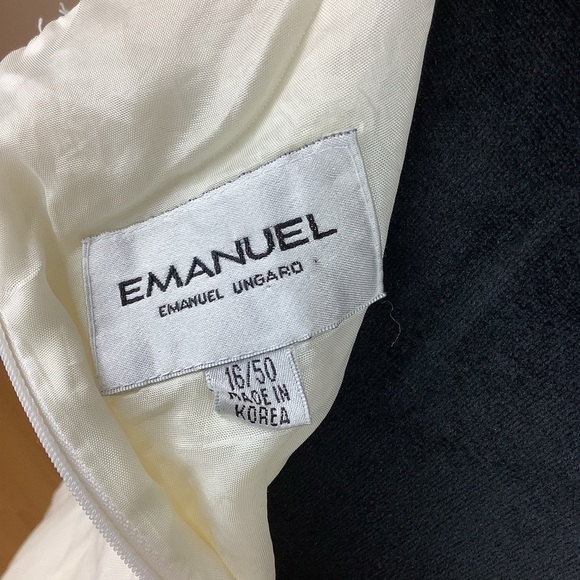 EMANUEL UNGARO IVORY VINTAGE SHIFT SCOOP NECK DRESS - Picture 6 of 9